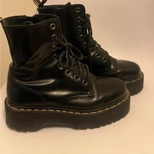 PLATFORM DOC MARTINS